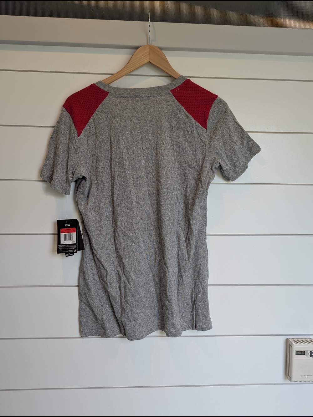 Nike San Francisco 49ers Women's Gray & Red V-Neck Tee - Picture 4 of 8